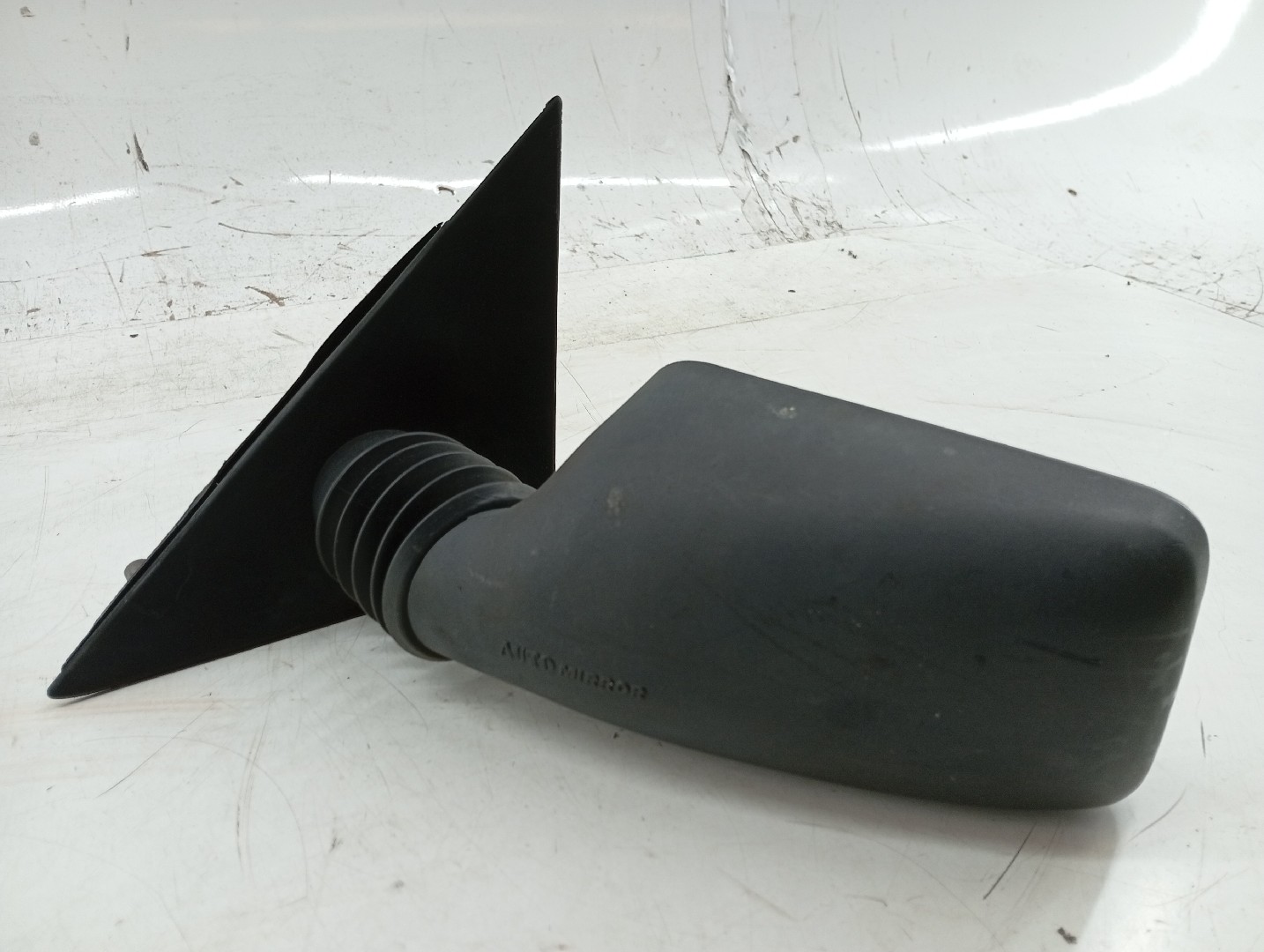Espelho Retrovisor Esquerdo SEAT IBIZA I (021A) | 84 - 93 Imagem-1