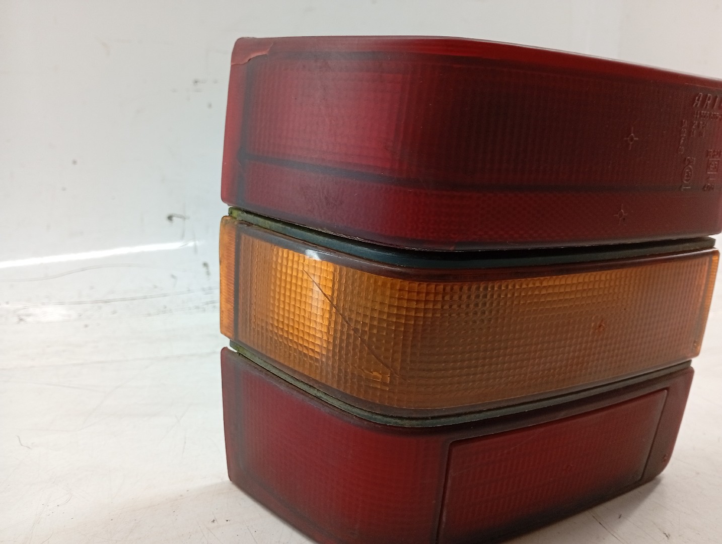 Farolim Stop Esquerdo SEAT IBIZA I (021A) | 84 - 93 Imagem-1