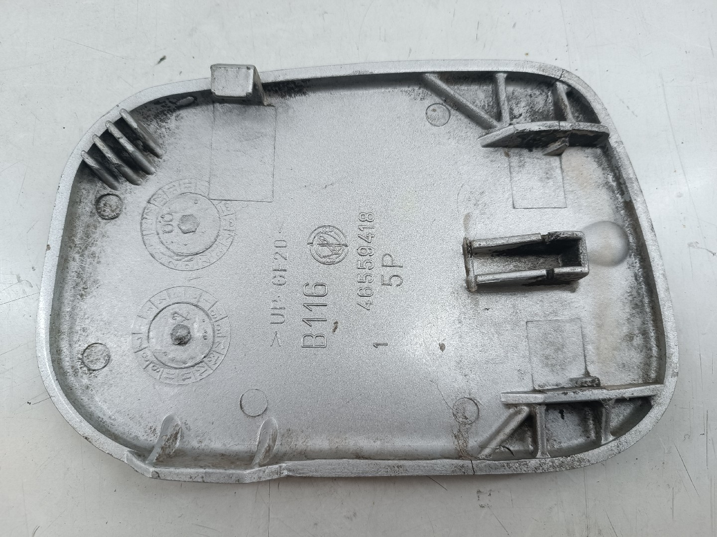 Tampa do deposito de combustível com tampão ALFA ROMEO 146 (930_) | 94 - 01