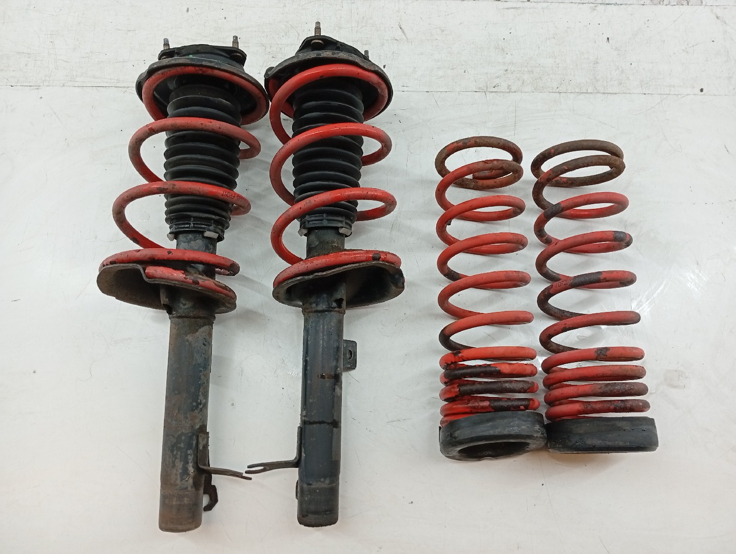 Molas traseiras FORD FOCUS Caixa/Combi (DNW) | 98 - 05