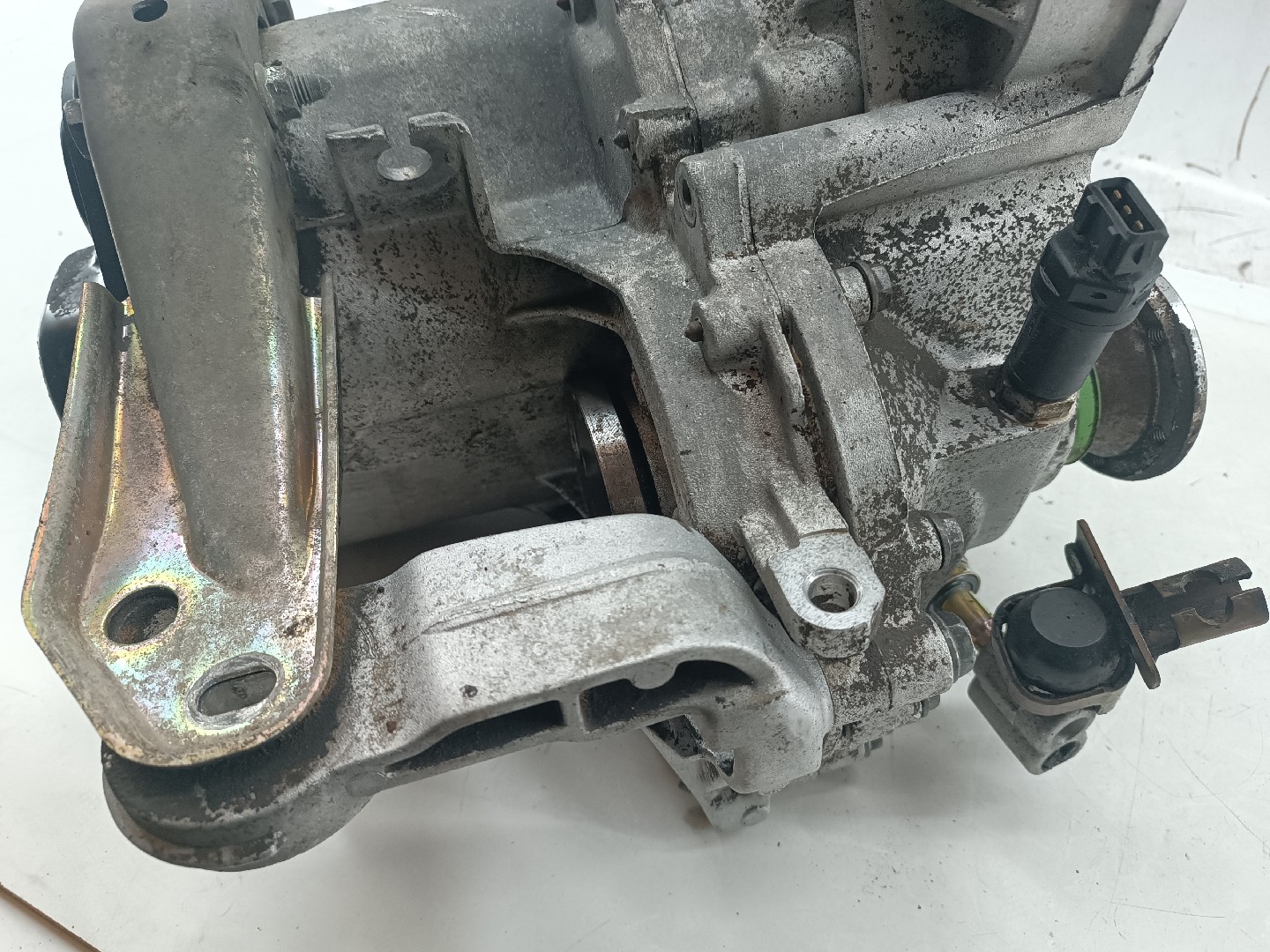Caixa de Velocidades Manual VOLKSWAGEN VENTO (1H2) | 91 - 98 Imagem-1