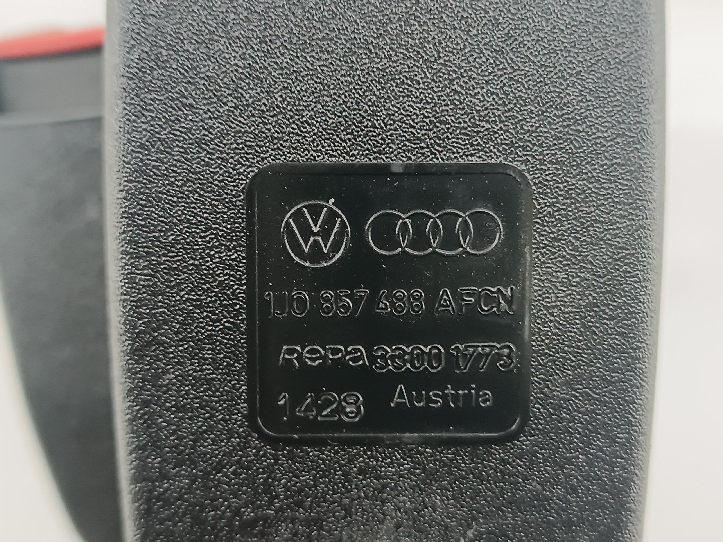 Encaixe cinto traseiro VOLKSWAGEN GOLF IV (1J1) | 97 - 07 Imagem-3