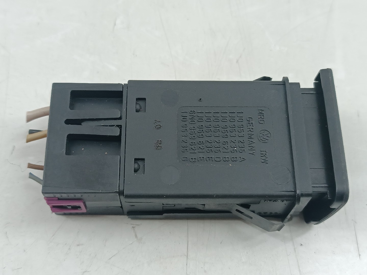 Botão desembaciador de vidro traseiro VOLKSWAGEN GOLF IV (1J1) | 97 - 07