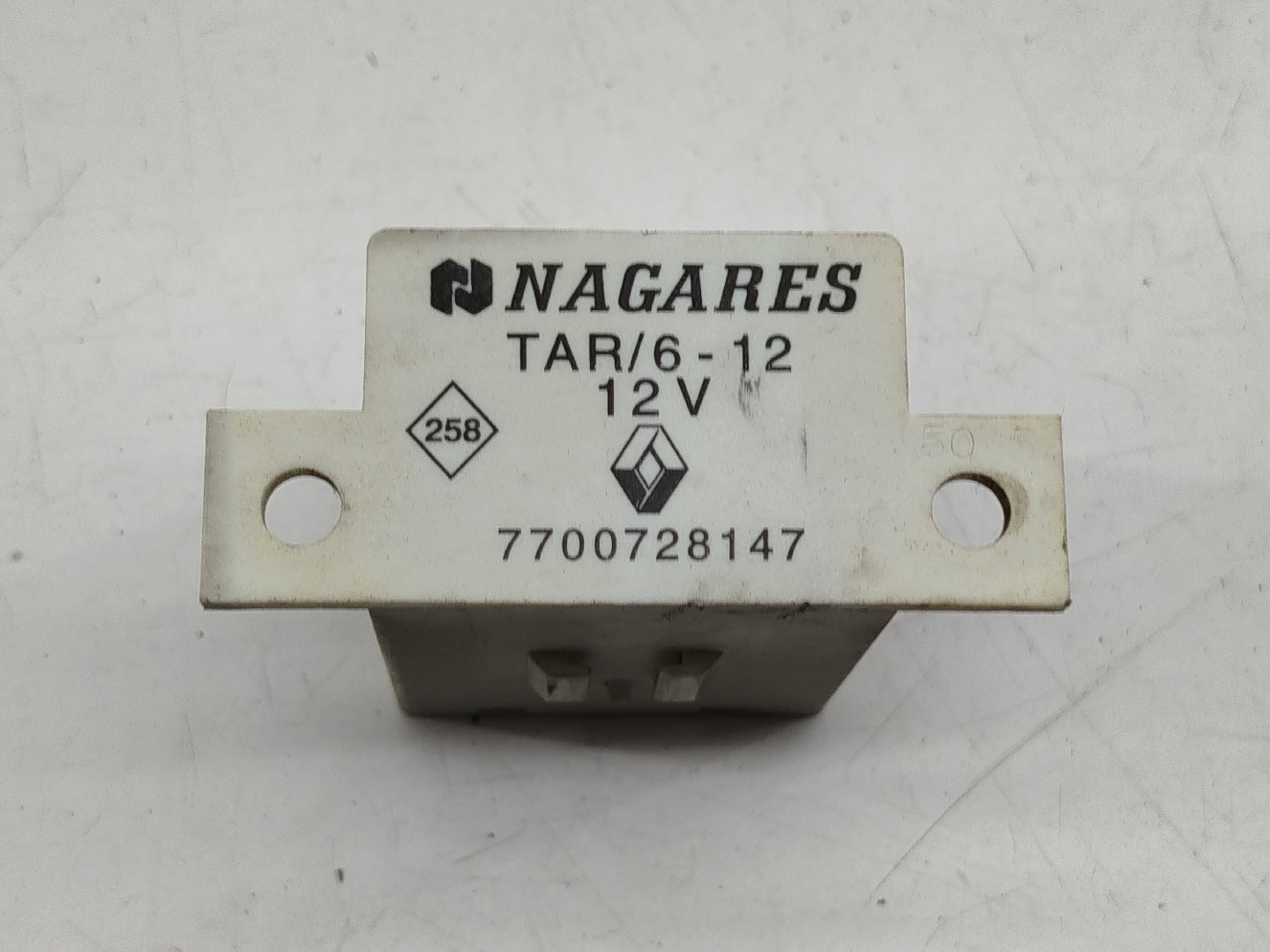 Relé temporizador do limpa para-brisas RENAULT CLIO I (B/C57_, 5/357_) | 90 - 98