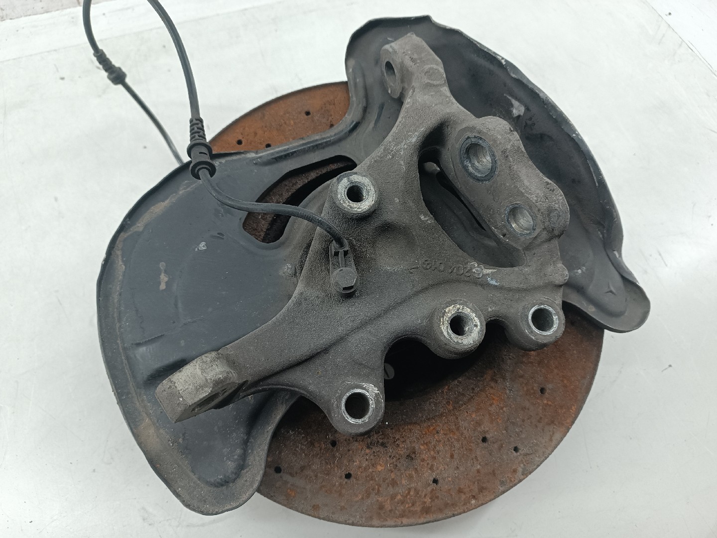 Manga de eixo frente esquerda MERCEDES-BENZ C-CLASS (W204) | 07 - 15 Imagem-2