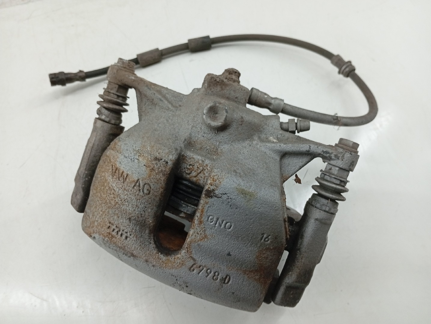 Pinça frente esquerda VOLKSWAGEN GOLF VII (5G1, BQ1, BE1, BE2) | 12 - 