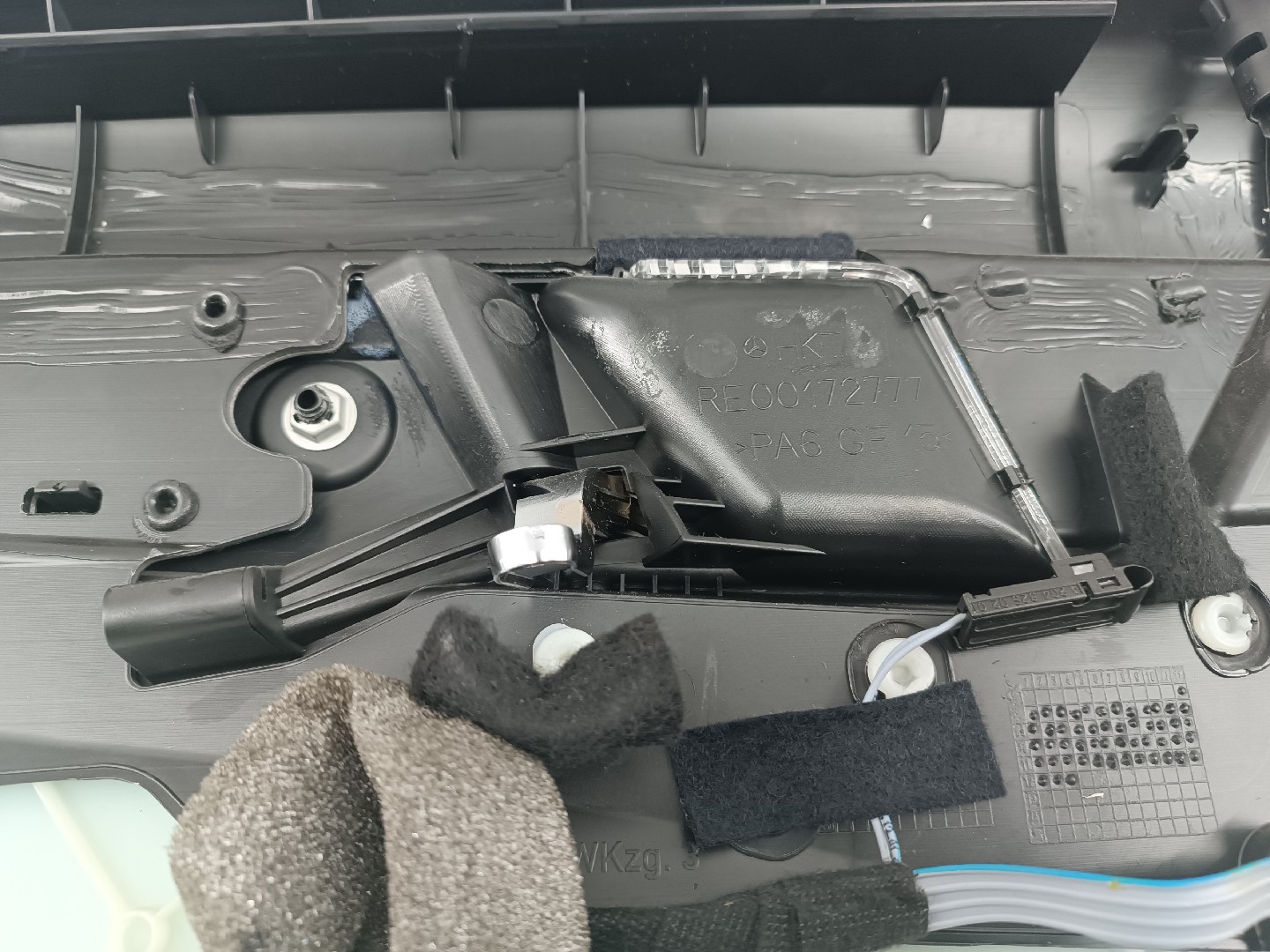Quartela de porta trás direita MERCEDES-BENZ C-CLASS (W204) | 07 - 15 Imagem-4