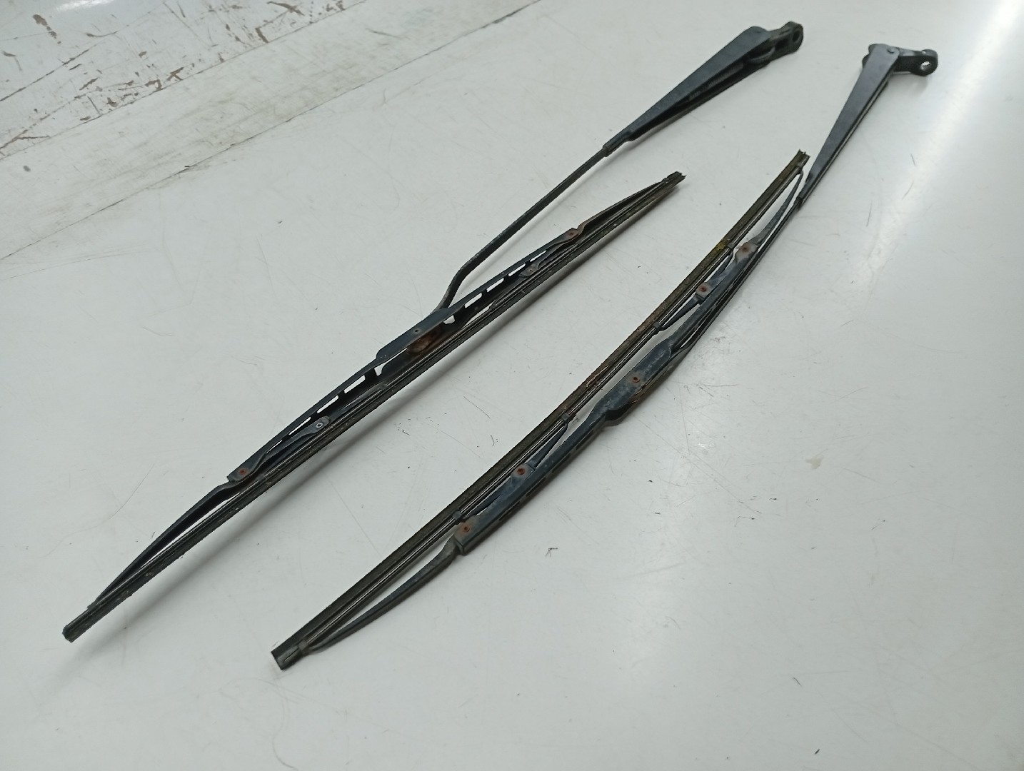 Escova Limpa Parabrisas FORD ESCORT CLASSIC Turnier (ANL) | 99 - 00 Imagem-4