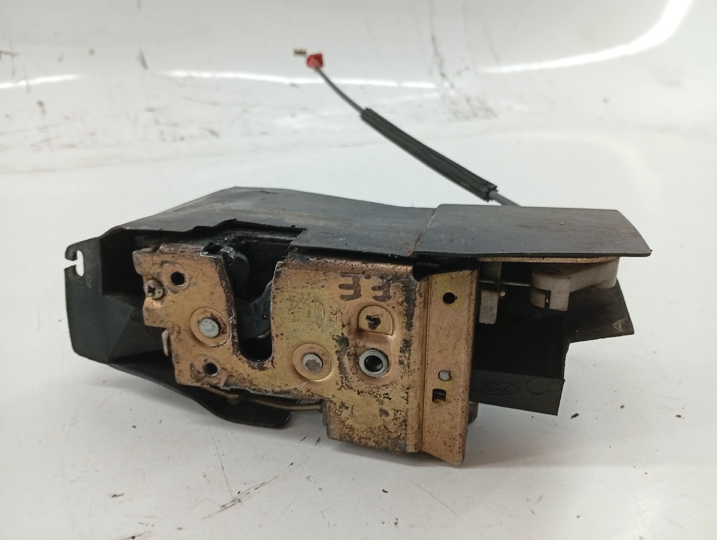 Fecho da Porta Frente Esquerdo FORD ESCORT CLASSIC Turnier (ANL) | 99 - 00 Imagem-4