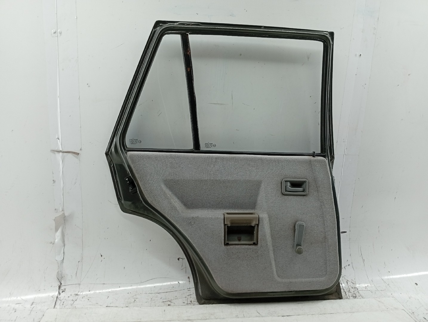 Puerta Trasera Izq OPEL CORSA A Hatchback (S83) | 82 - 93 Imagem-6