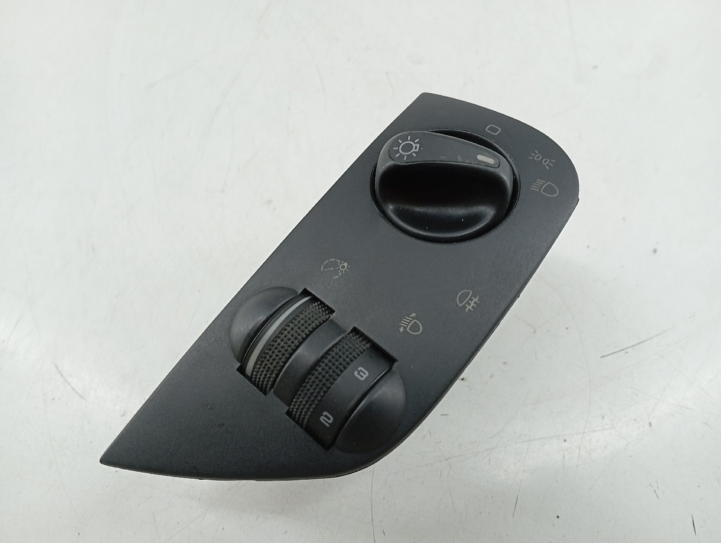 Regulador de luzes VOLKSWAGEN POLO (6N1) | 94 - 99 Imagem-4