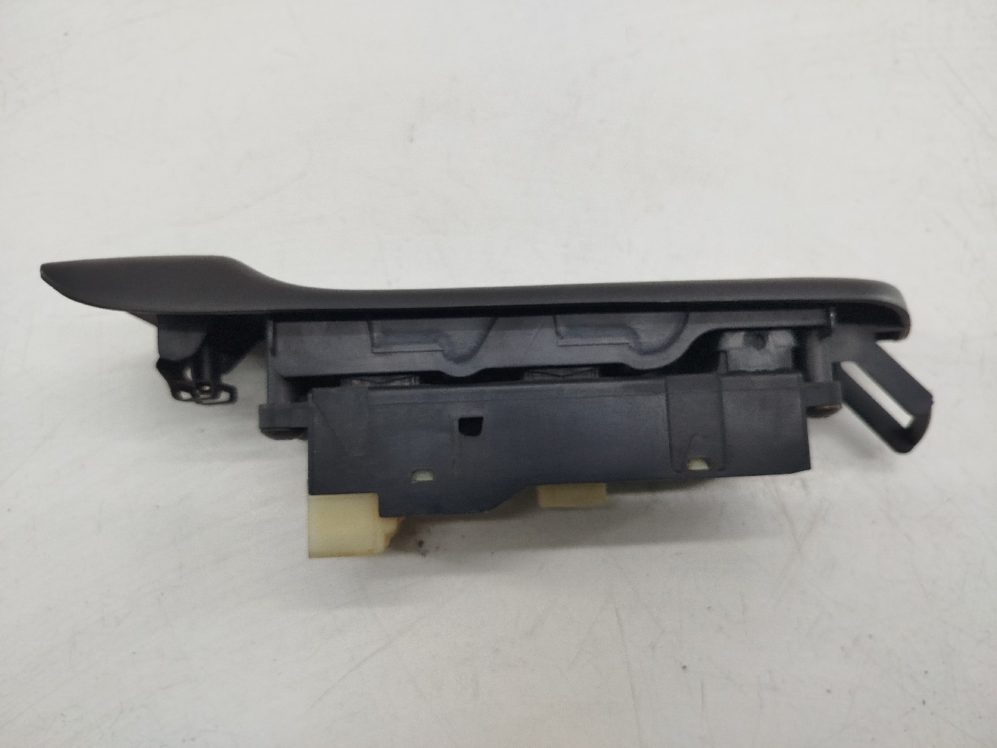 Comutador de vidro frente esquerdo NISSAN PRIMERA (P11) | 96 - 01 Imagem-1