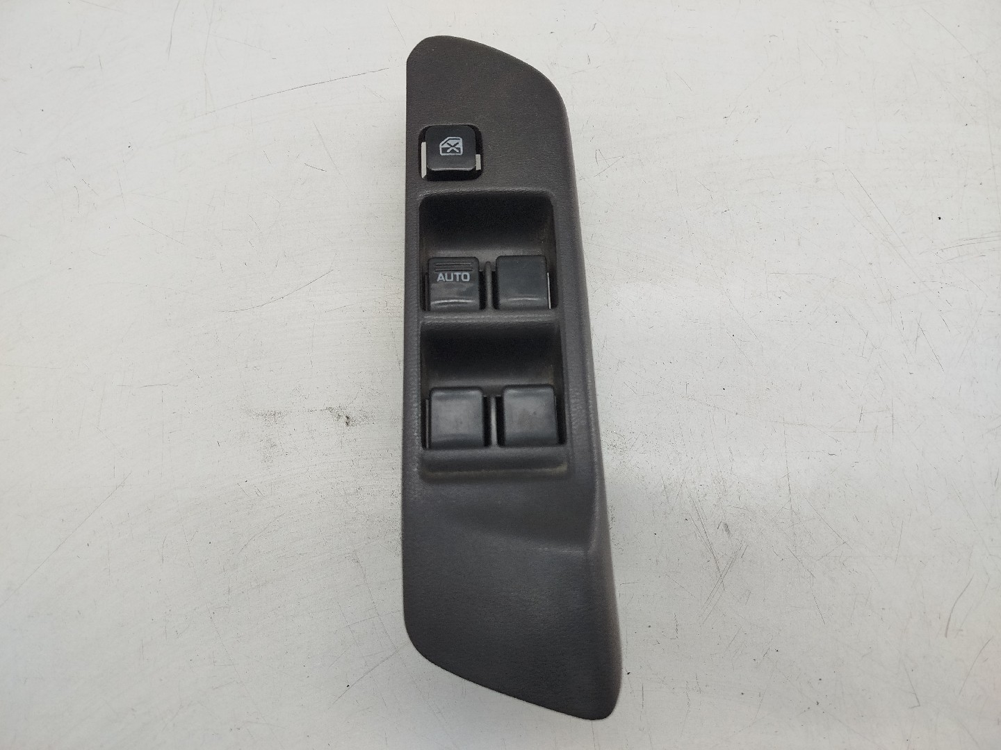 Comutador de vidro frente esquerdo NISSAN PRIMERA (P11) | 96 - 01 Imagem-4