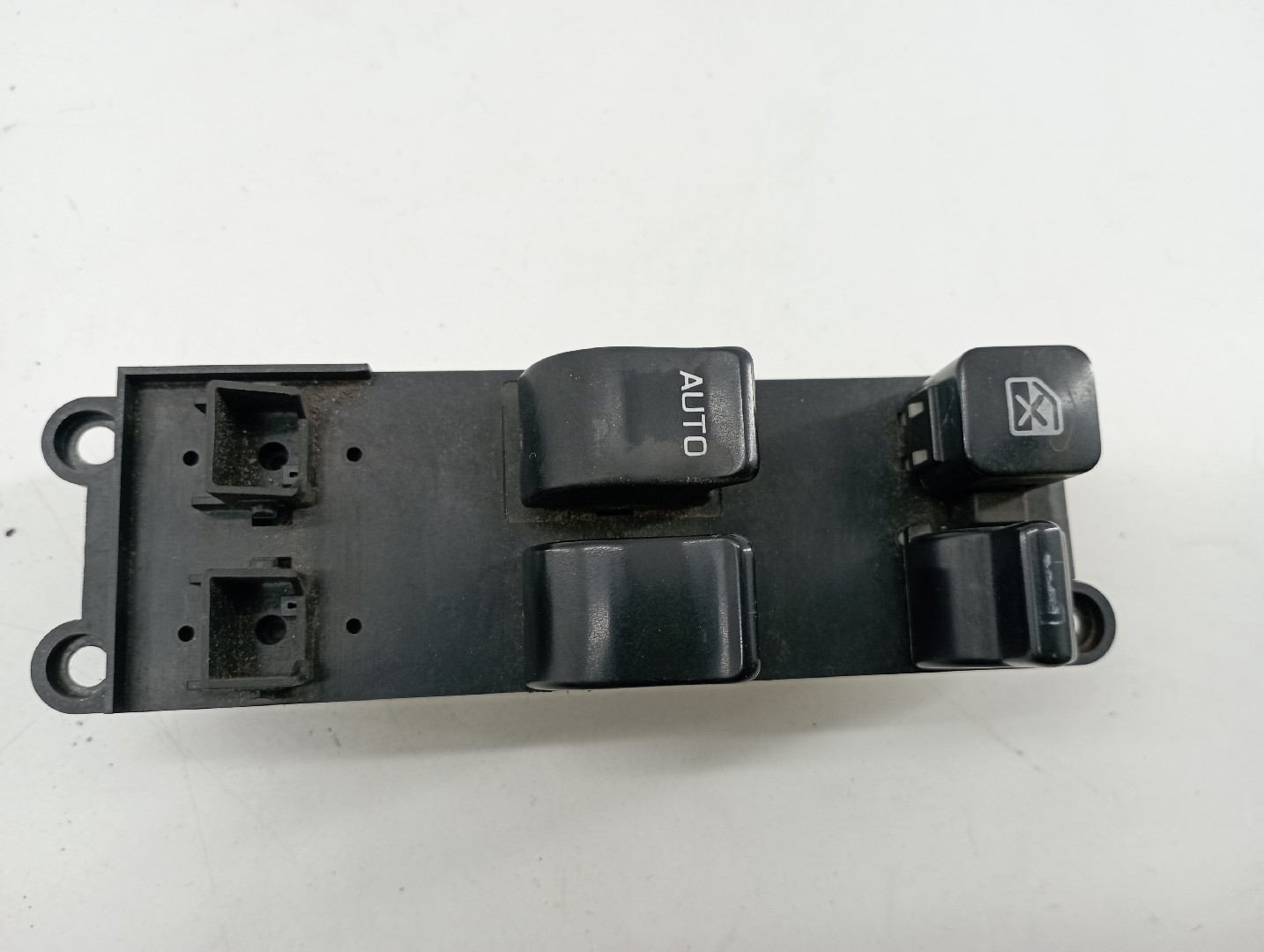 Comutador de vidro frente esquerdo NISSAN MICRA II (K11) | 92 - 07 Imagem-1