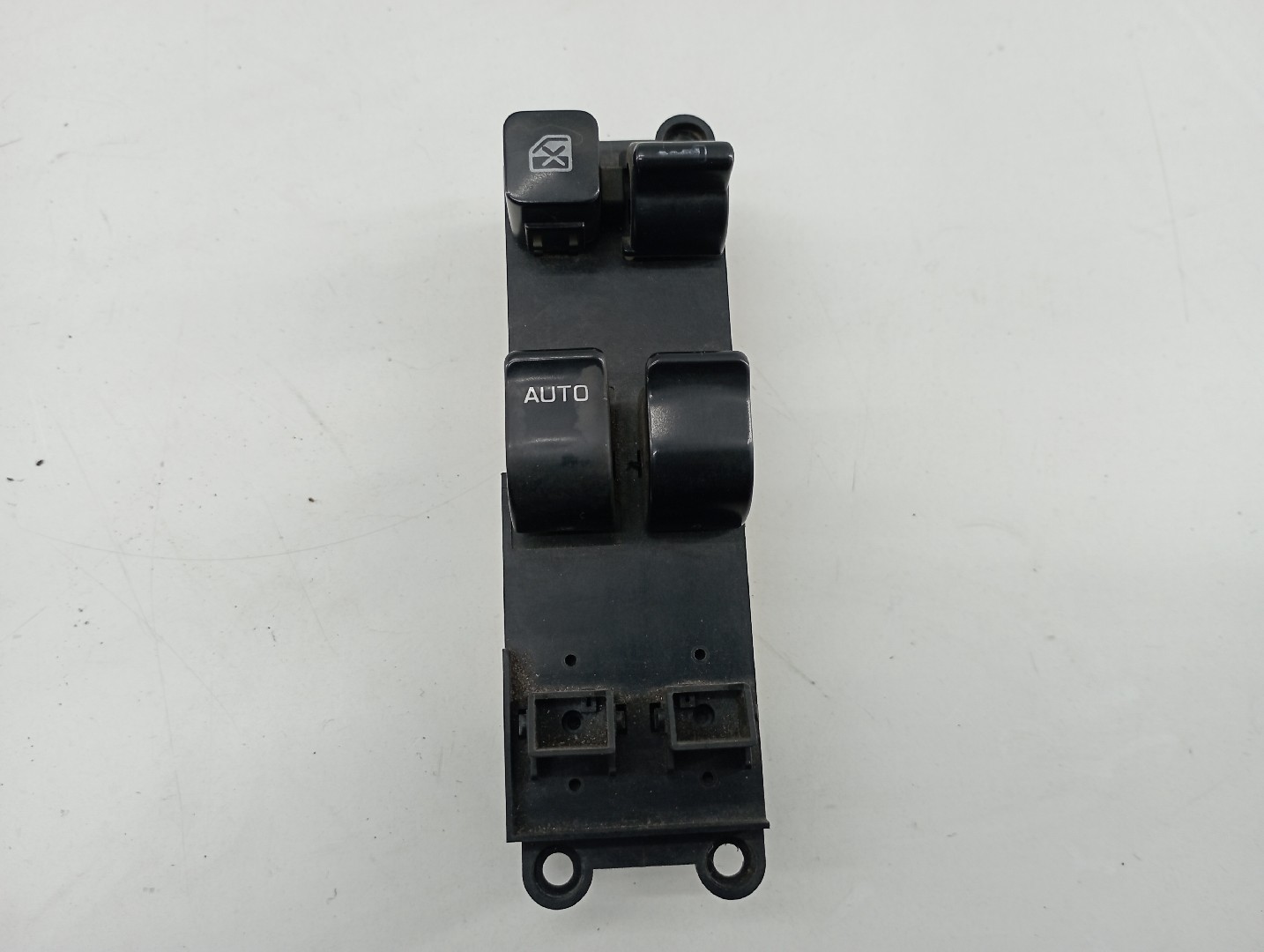 Comutador de vidro frente esquerdo NISSAN MICRA II (K11) | 92 - 07