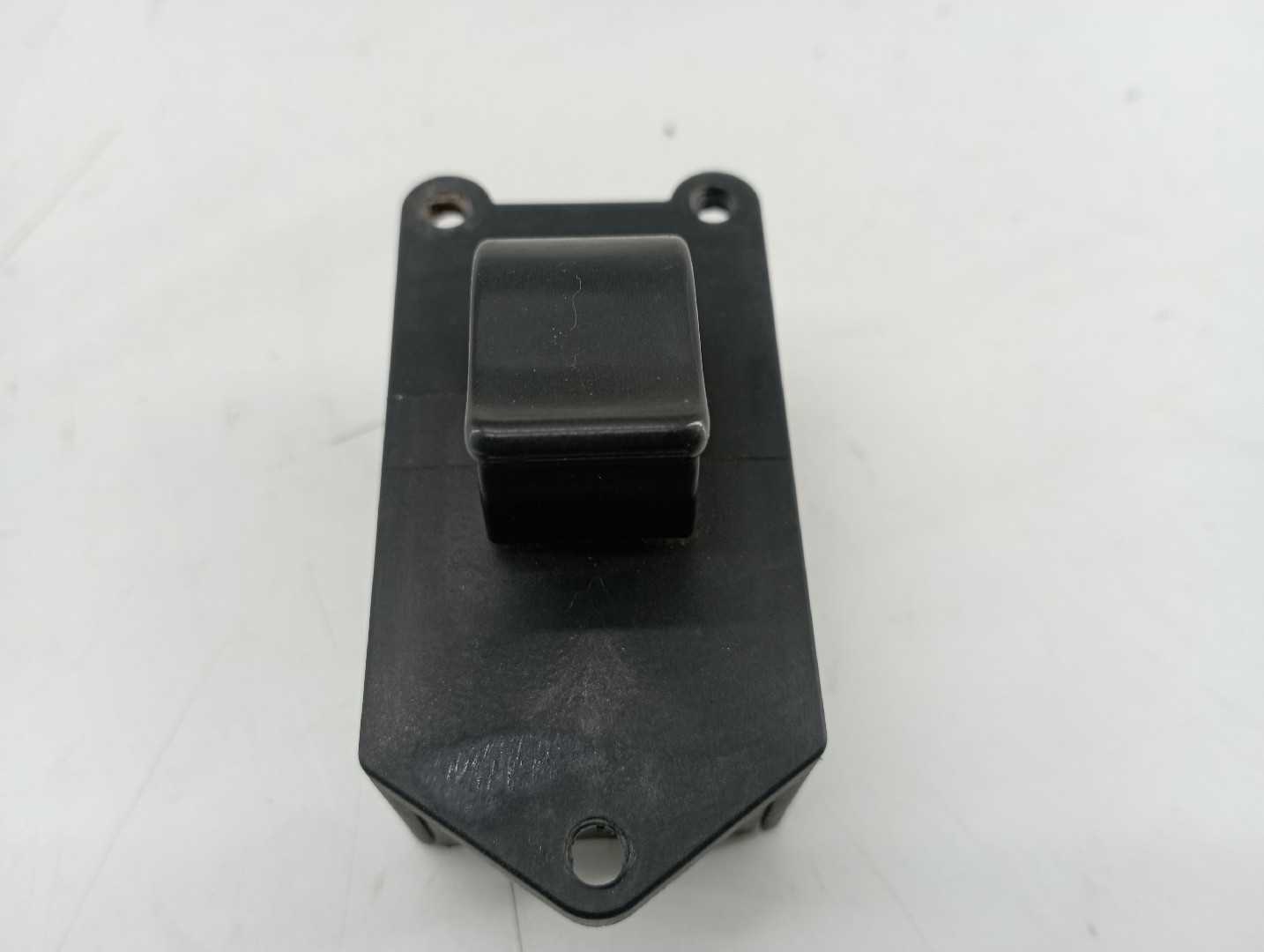 Comutador de vidro frente direito NISSAN MICRA II (K11) | 92 - 07 Imagem-1