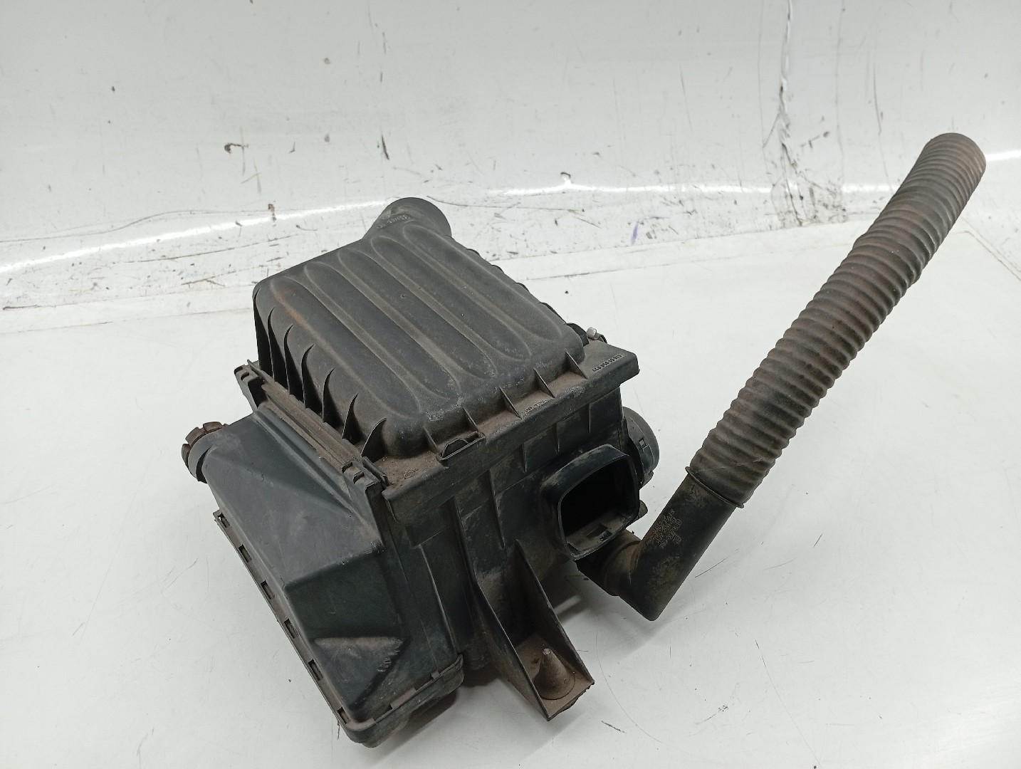 Caixa de filtro de ar com tubo de ar OPEL CORSA B (S93) | 93 - 02 Imagem-3