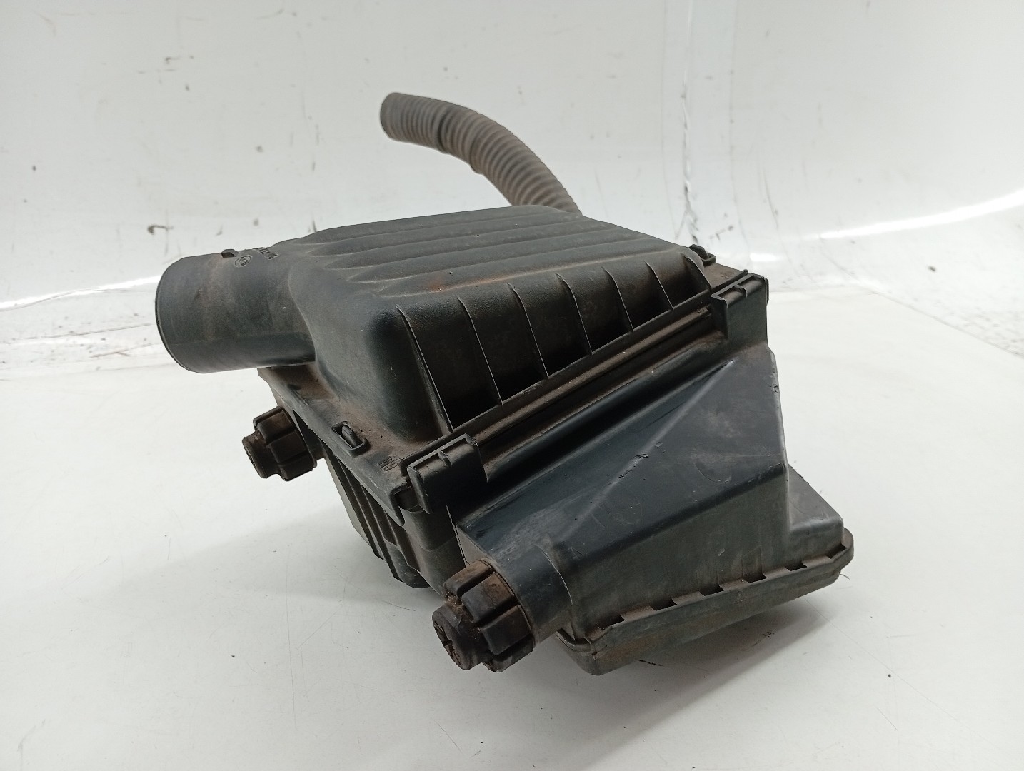 Caixa de filtro de ar com tubo de ar OPEL CORSA B (S93) | 93 - 02 Imagem-8