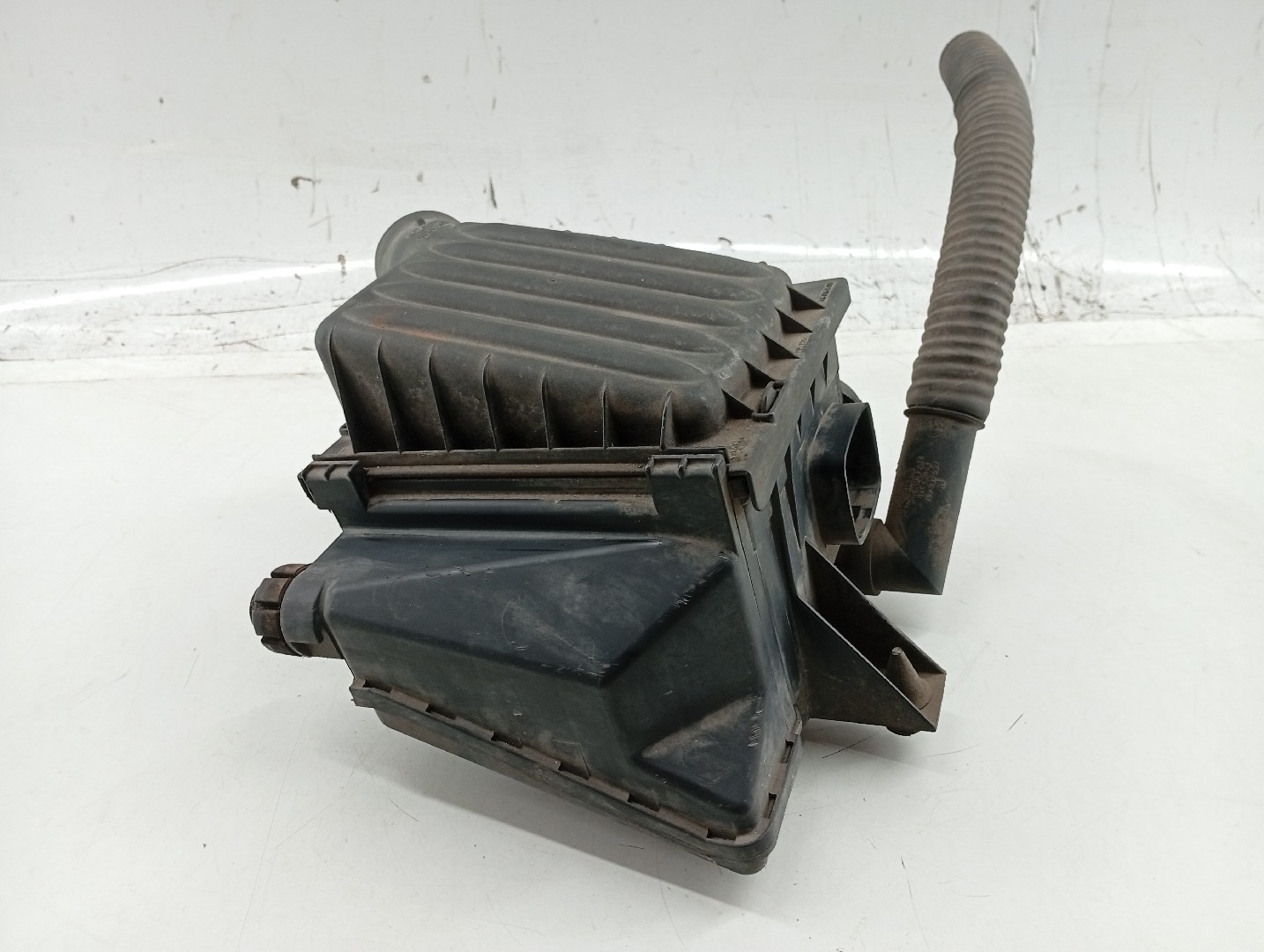 Caixa de filtro de ar com tubo de ar OPEL CORSA B (S93) | 93 - 02 Imagem-7