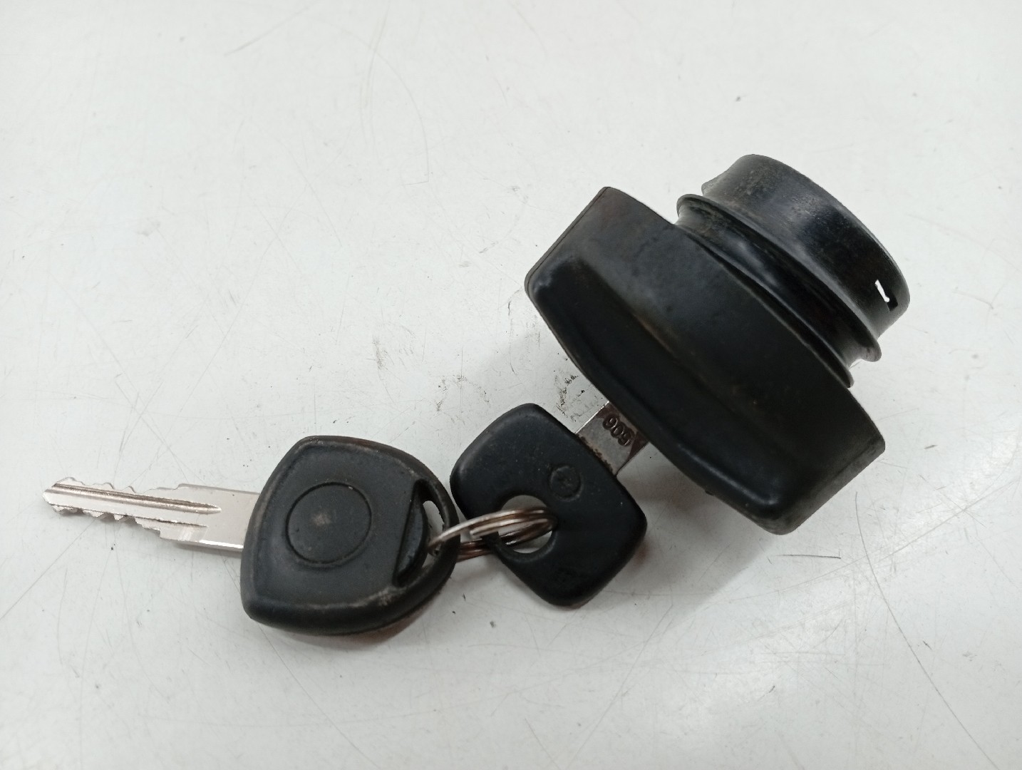 Tampa Da Bomba De Combustivel OPEL CORSA B (S93) | 93 - 02