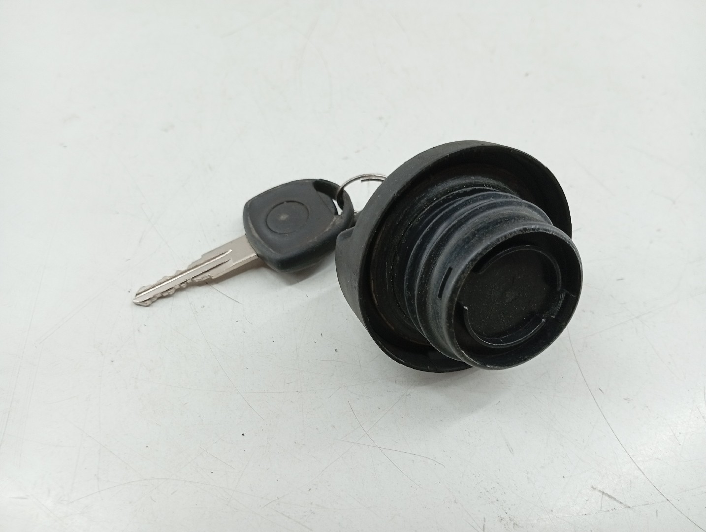 Tampa Da Bomba De Combustivel OPEL CORSA B (S93) | 93 - 02 Imagem-1