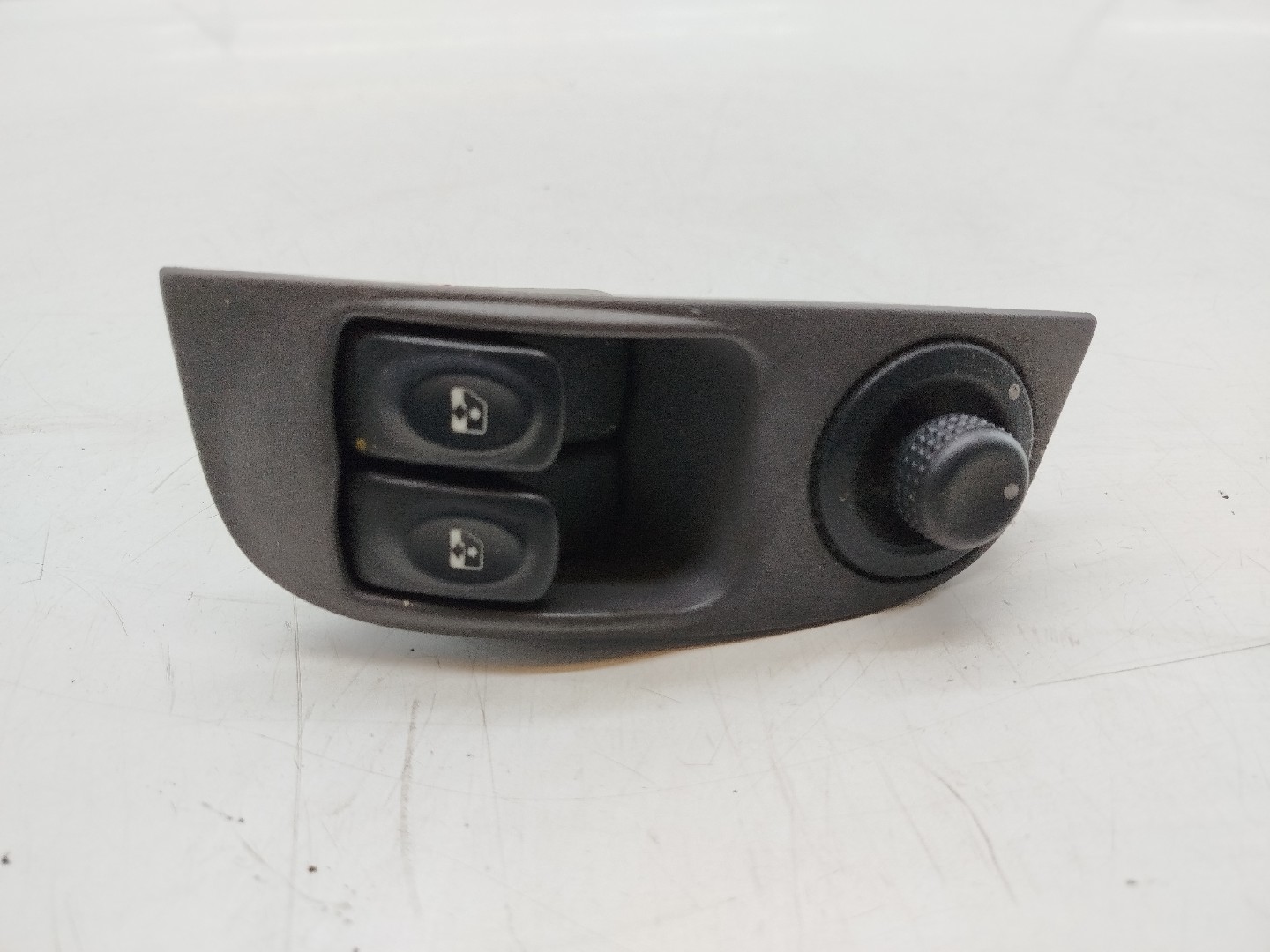 Comutador de vidro frente esquerdo RENAULT MEGANE I (BA0/1_) | 95 - 04 Imagem-6