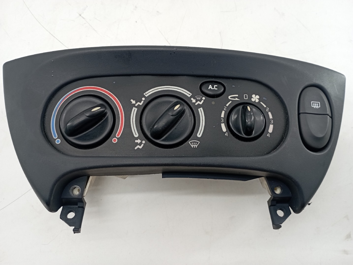 Módulo climatronic RENAULT MEGANE I (BA0/1_) | 95 - 04
