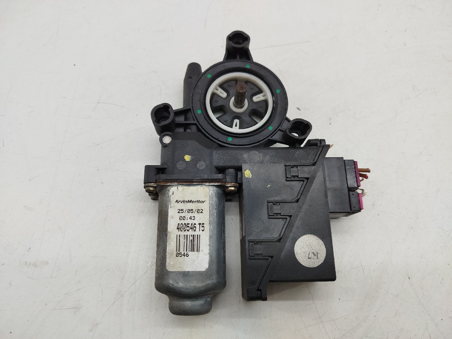Motor de vidro traseiro direito SKODA FABIA I Combi (6Y5) | 00 - 07 Imagem-1