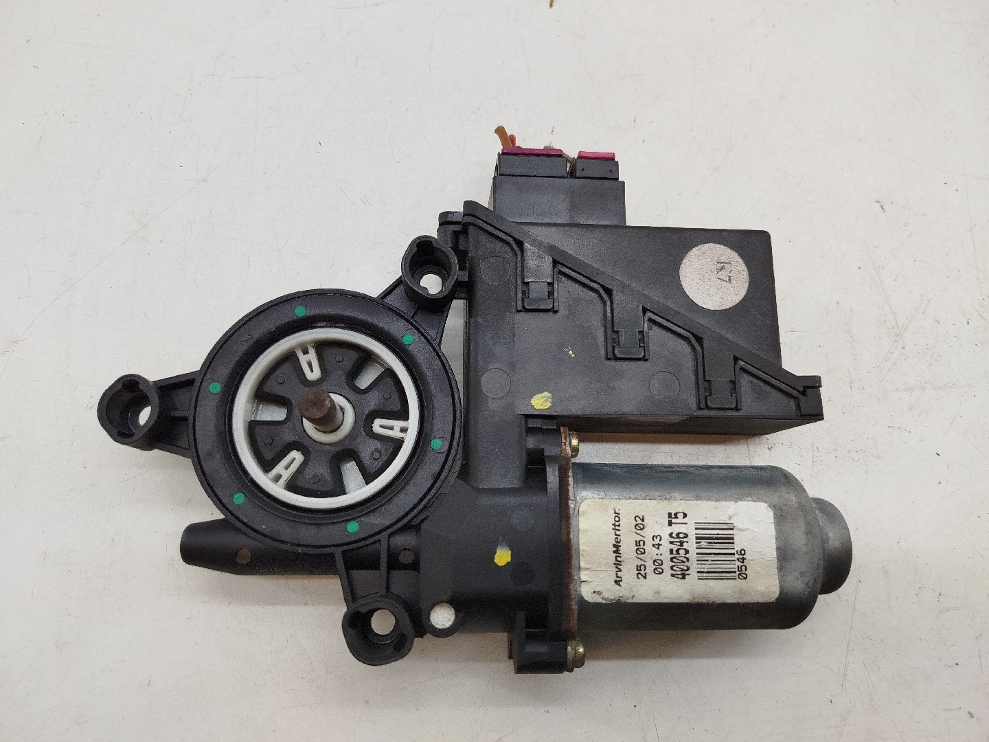 Motor de vidro traseiro direito SKODA FABIA I Combi (6Y5) | 00 - 07 Imagem-5