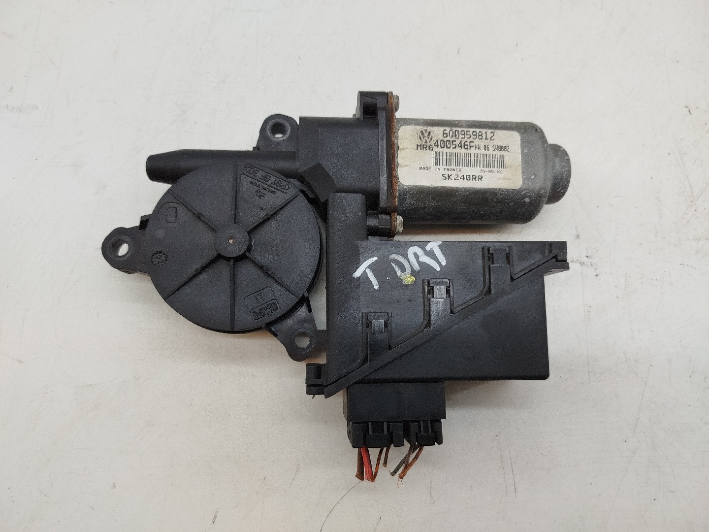 Motor de vidro traseiro direito SKODA FABIA I Combi (6Y5) | 00 - 07 Imagem-4
