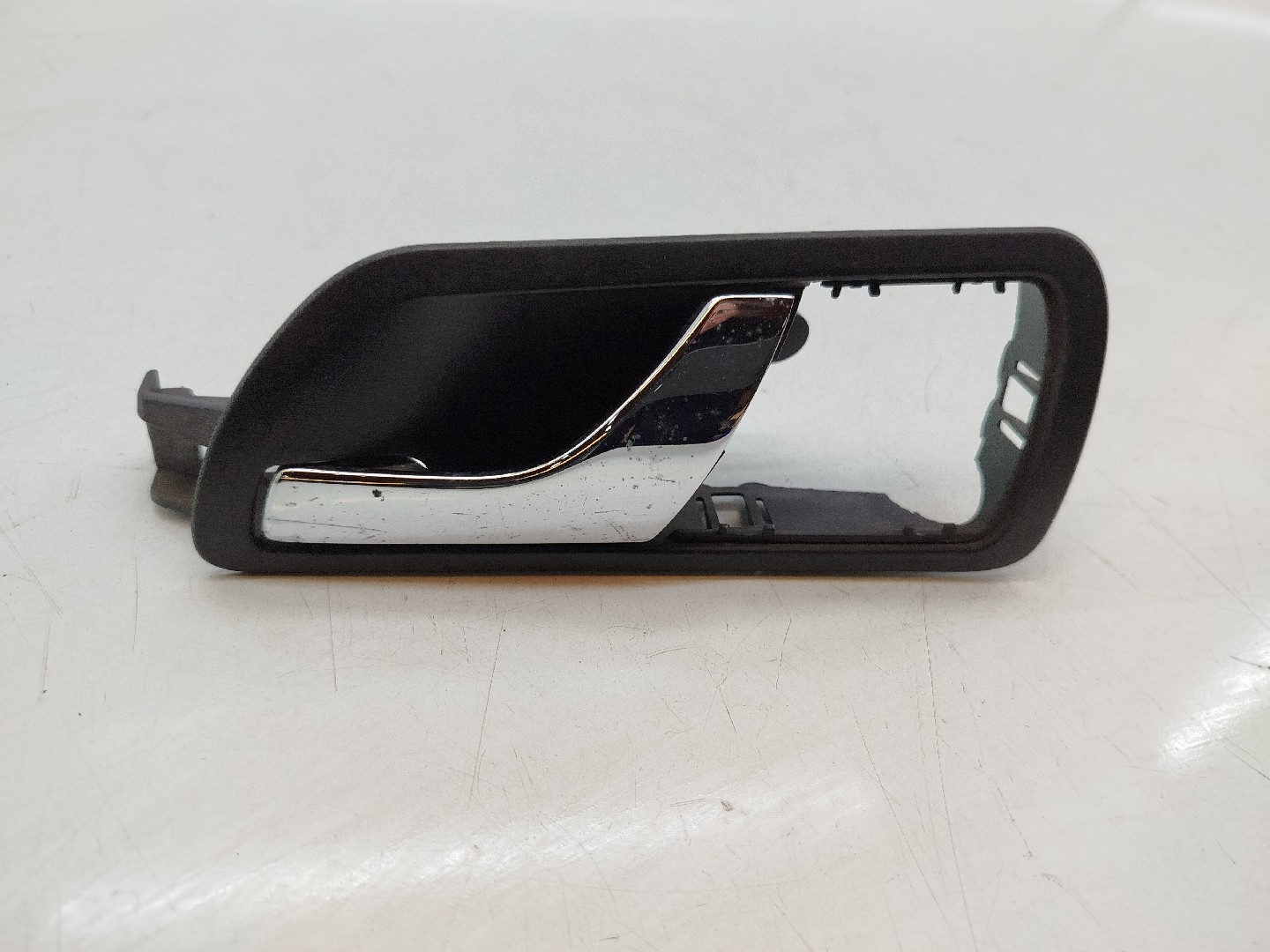 Puxador interior de porta traseira esquerda SKODA FABIA I Combi (6Y5) | 00 - 07