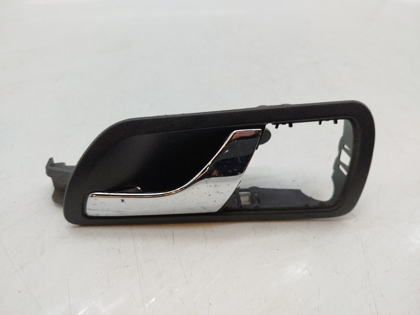 Puxador interior de porta traseira esquerda SKODA FABIA I Combi (6Y5) | 00 - 07 Imagem-4