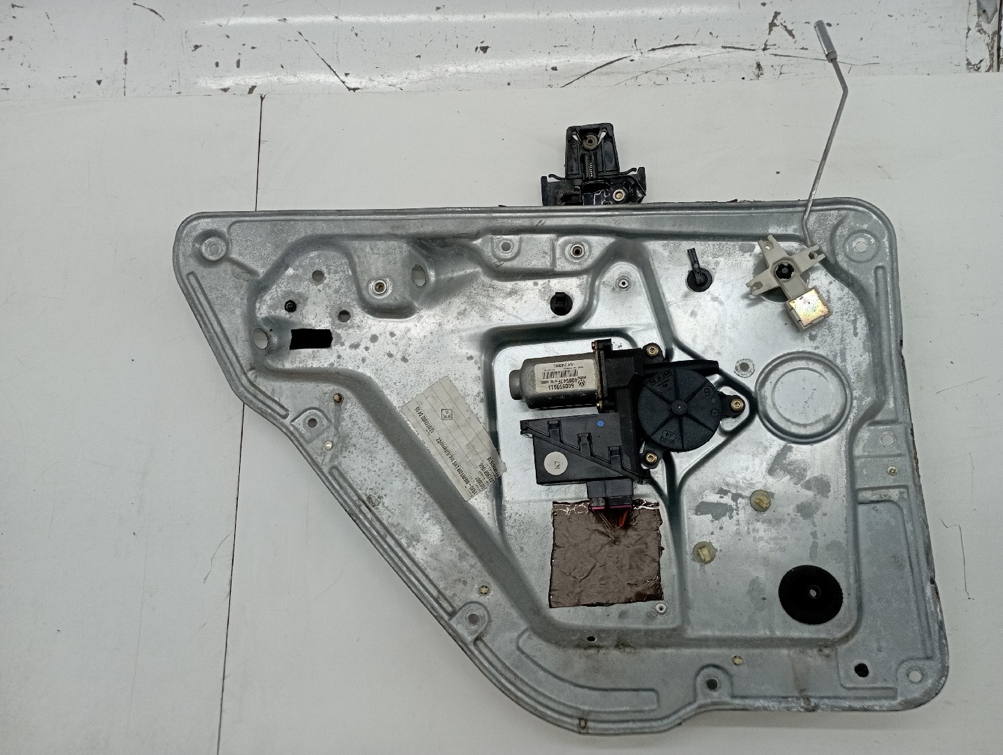 Motor e elevador de vidro trás esquerdo SKODA FABIA I Combi (6Y5) | 00 - 07 Imagem-6