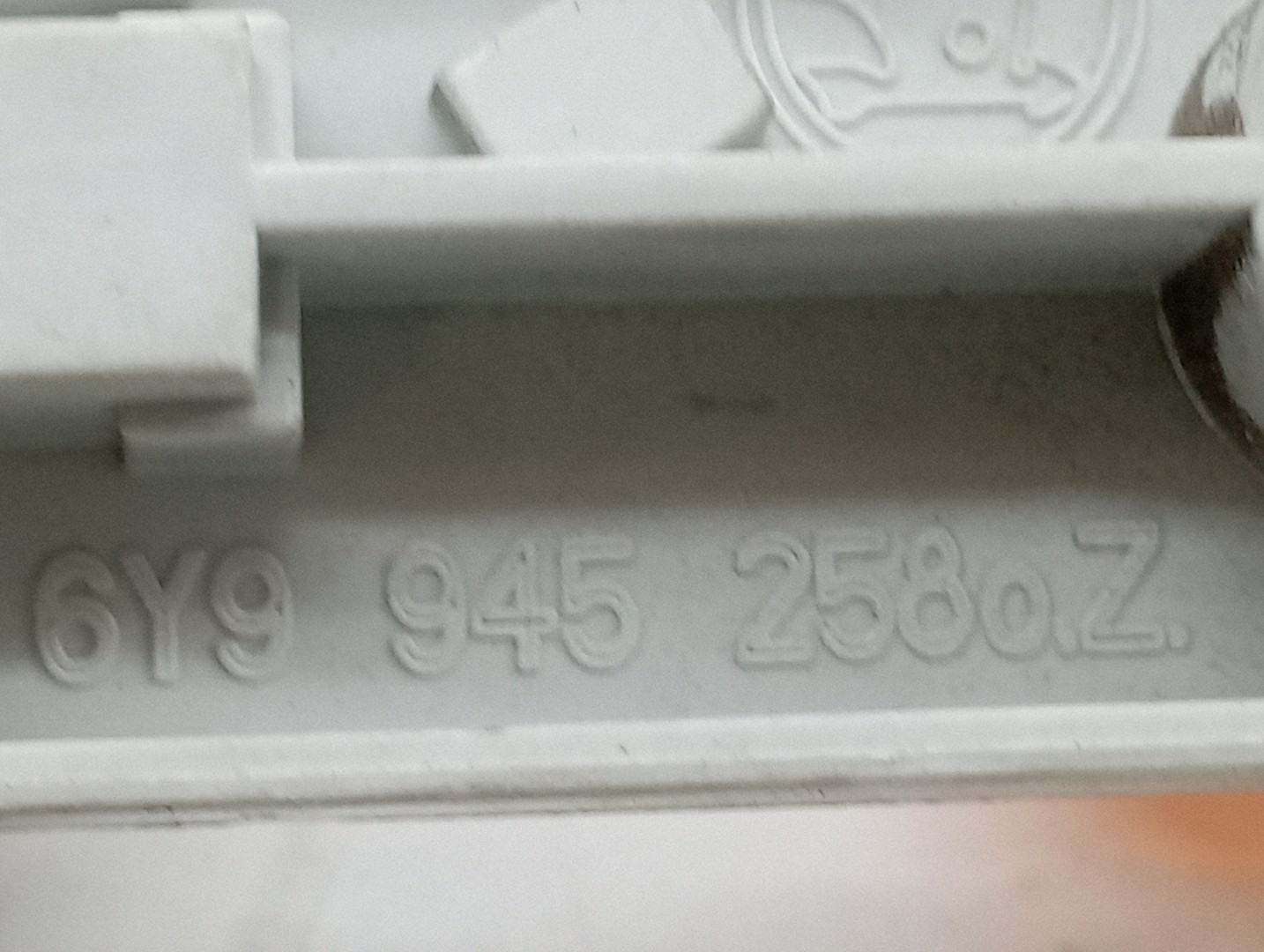 Suporte de Lampadas SKODA FABIA I Combi (6Y5) | 00 - 07 Imagem-2