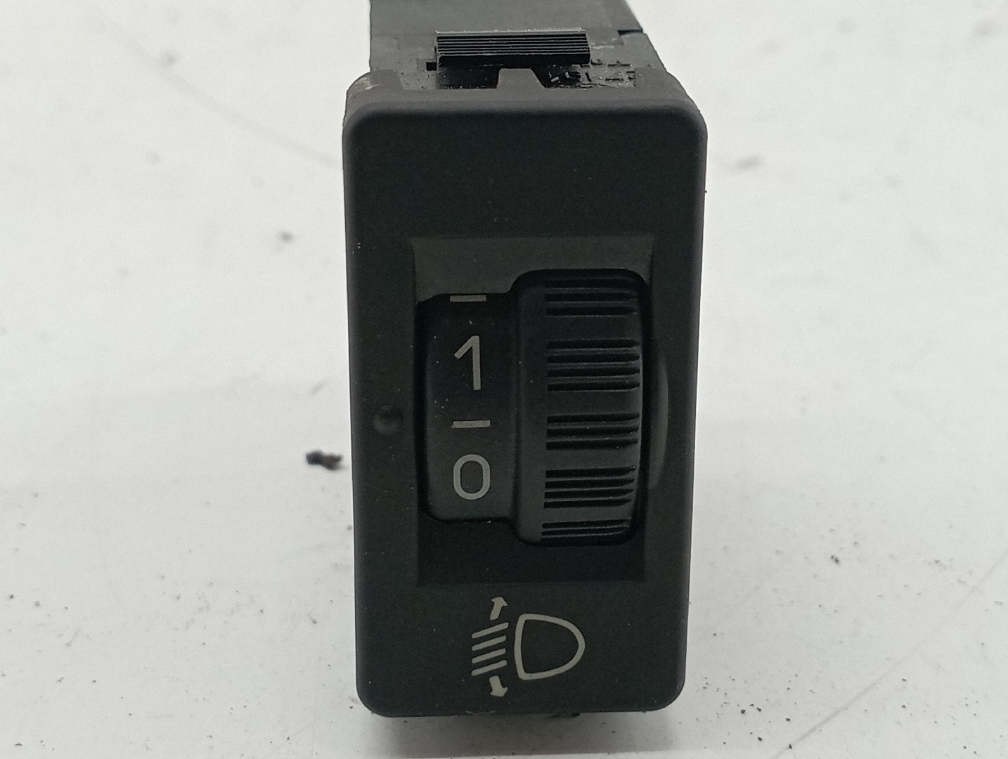 Regulador de luzes PEUGEOT 207 (WA_, WC_) | 06 - 15