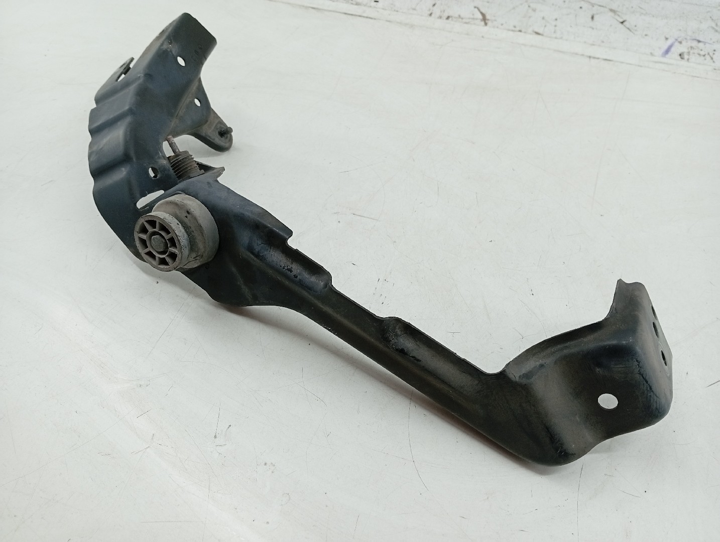 Suporte de montagem de para-choques MERCEDES-BENZ E-CLASS T-Model (S211) | 03 - 09 Imagem-3