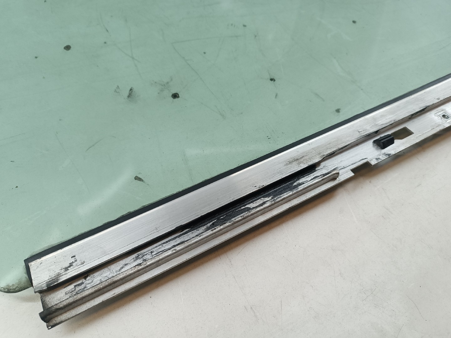 Vidro de Porta Frente Esquerdo OPEL MERIVA A Veículo multiuso (X03) | 03 - 10 Imagem-1