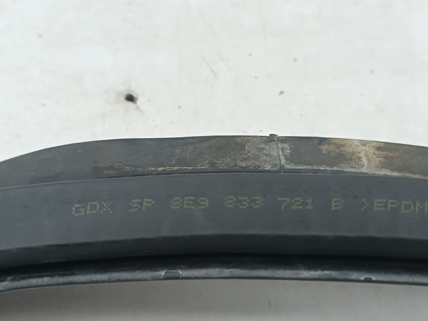 Borracha Da Porta Traseira Direita AUDI A4 Avant (8E5, B6) | 00 - 05 Imagem-1