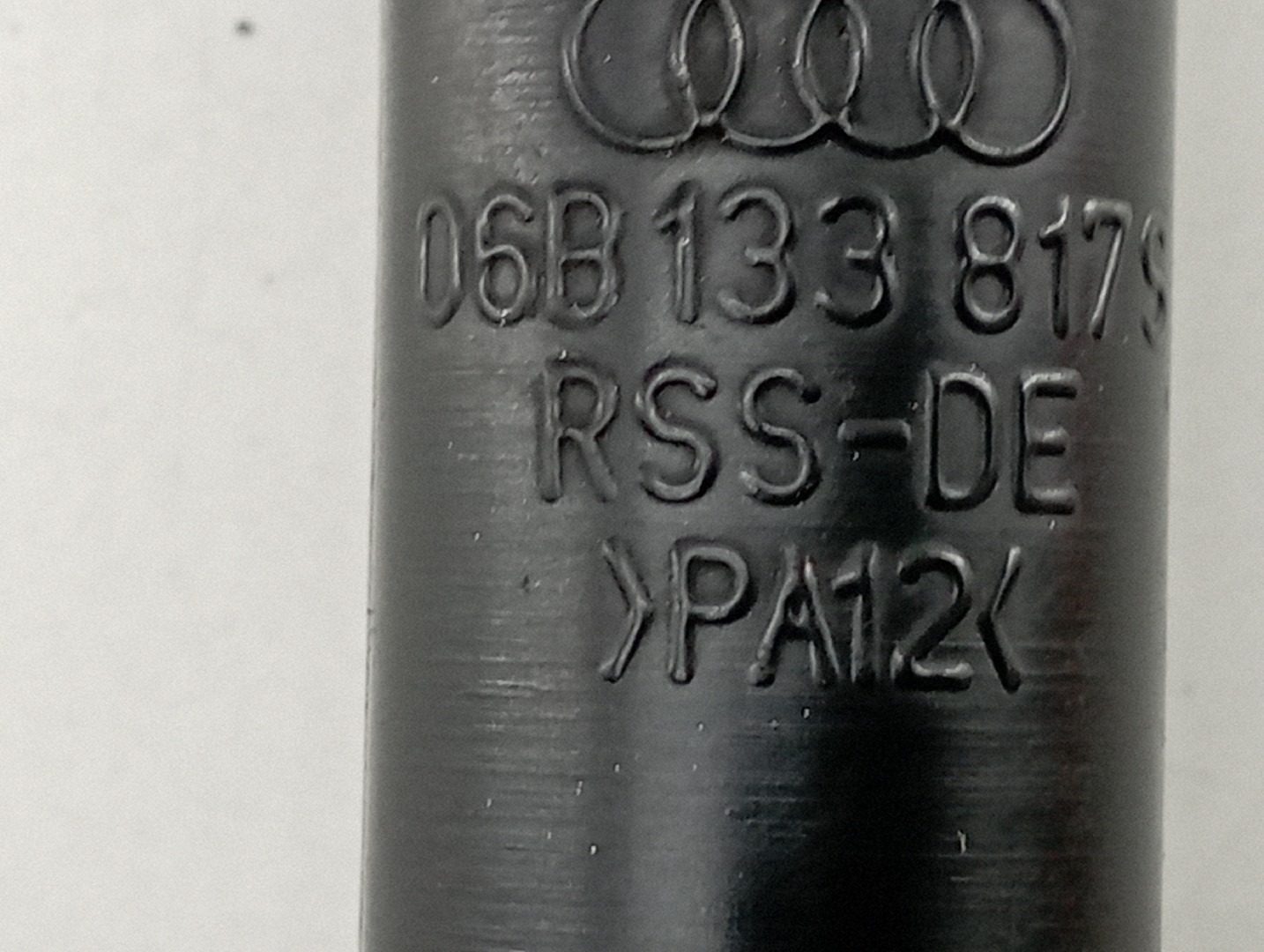 Tubo flexível de respiro AUDI A4 Avant (8E5, B6) | 00 - 05 Imagem-2