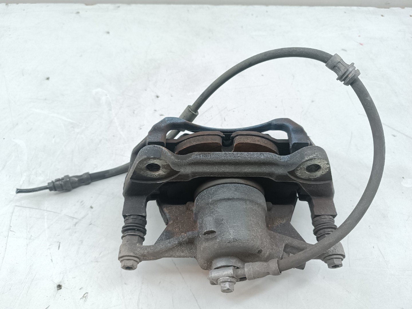 Pinça frente esquerda VOLKSWAGEN GOLF VII (5G1, BQ1, BE1, BE2) | 12 - 