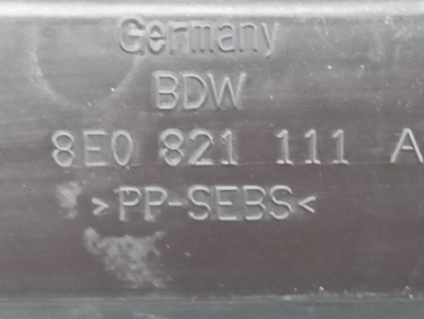 Suporte de montagem guarda lamas AUDI A4 Avant (8E5, B6) | 00 - 05 Imagem-3