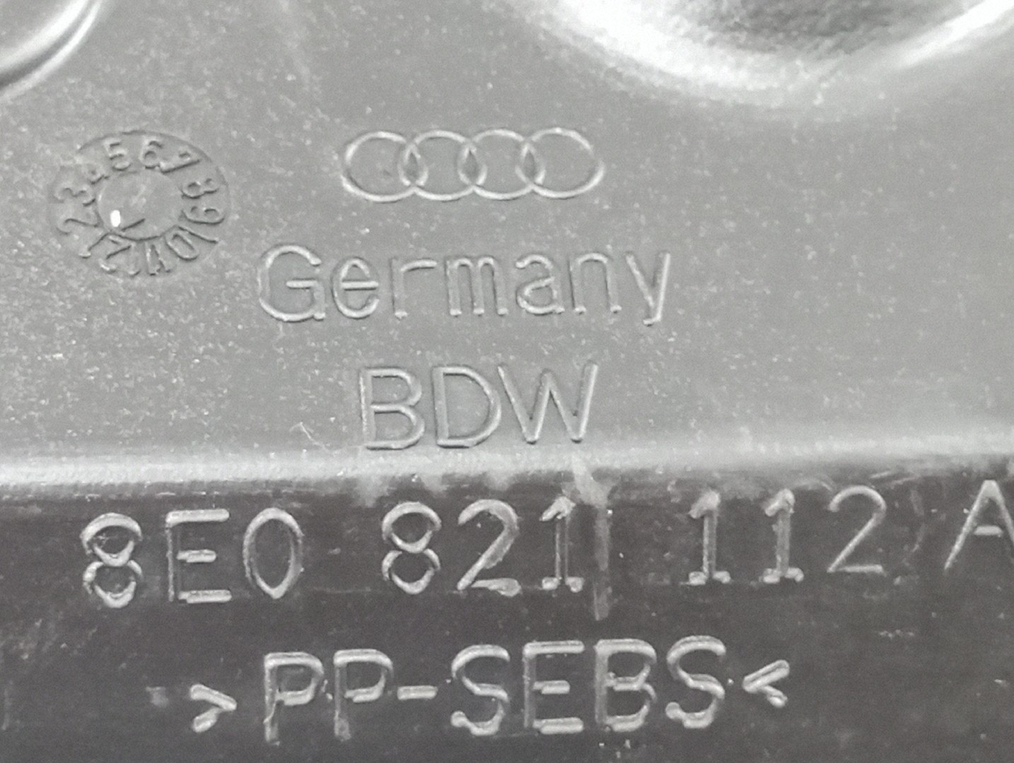 Suporte de montagem guarda lamas AUDI A4 Avant (8E5, B6) | 00 - 05 Imagem-2