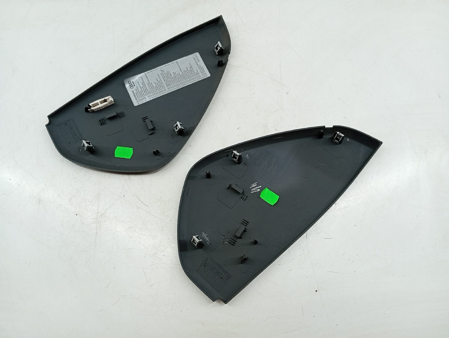 Painel, tampa esquerda/direita e caixa de fusíveis AUDI A4 (8E2, B6) | 00 - 05 Imagem-1