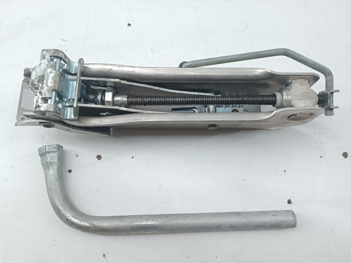 Kit pneu suplente AUDI A4 Avant (8E5, B6) | 00 - 05 Imagem-2