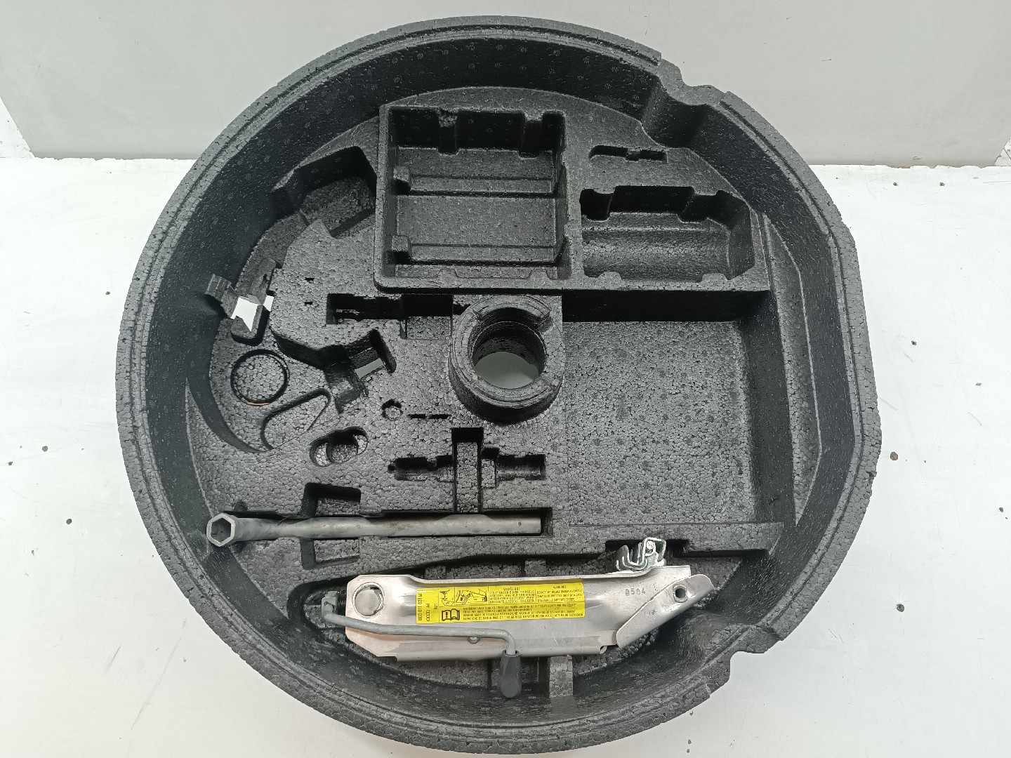 Kit pneu suplente AUDI A4 Avant (8E5, B6) | 00 - 05 Imagem-3