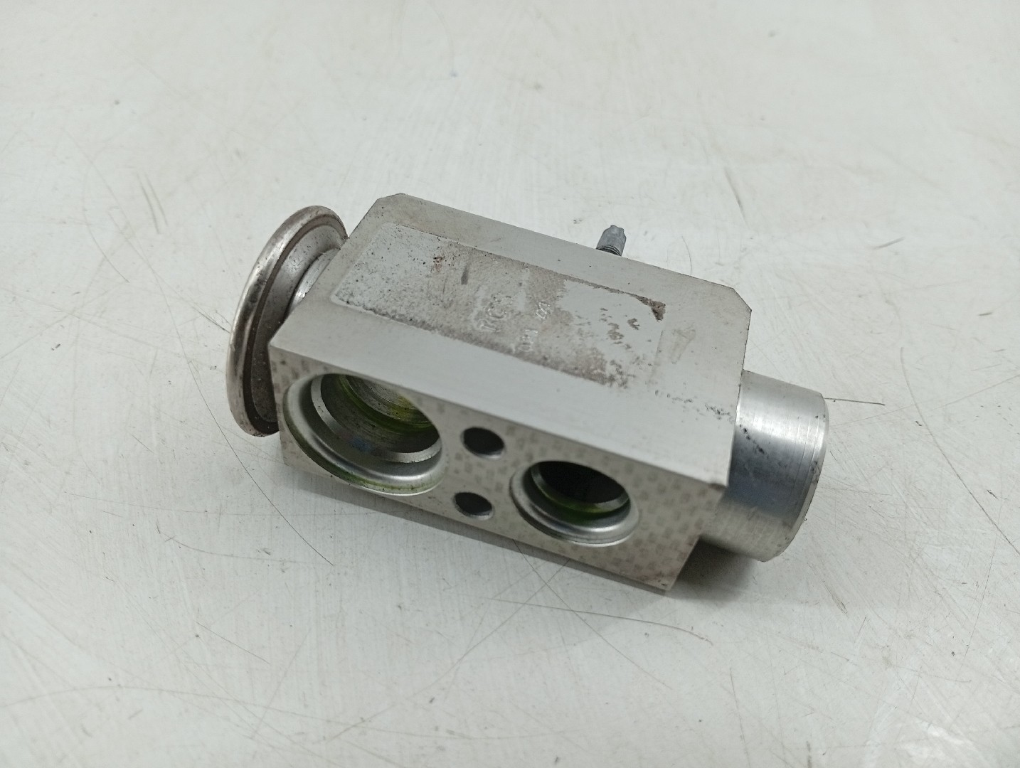 Válvula de expansão LAND ROVER RANGE ROVER EVOQUE (L538) | 11 - 