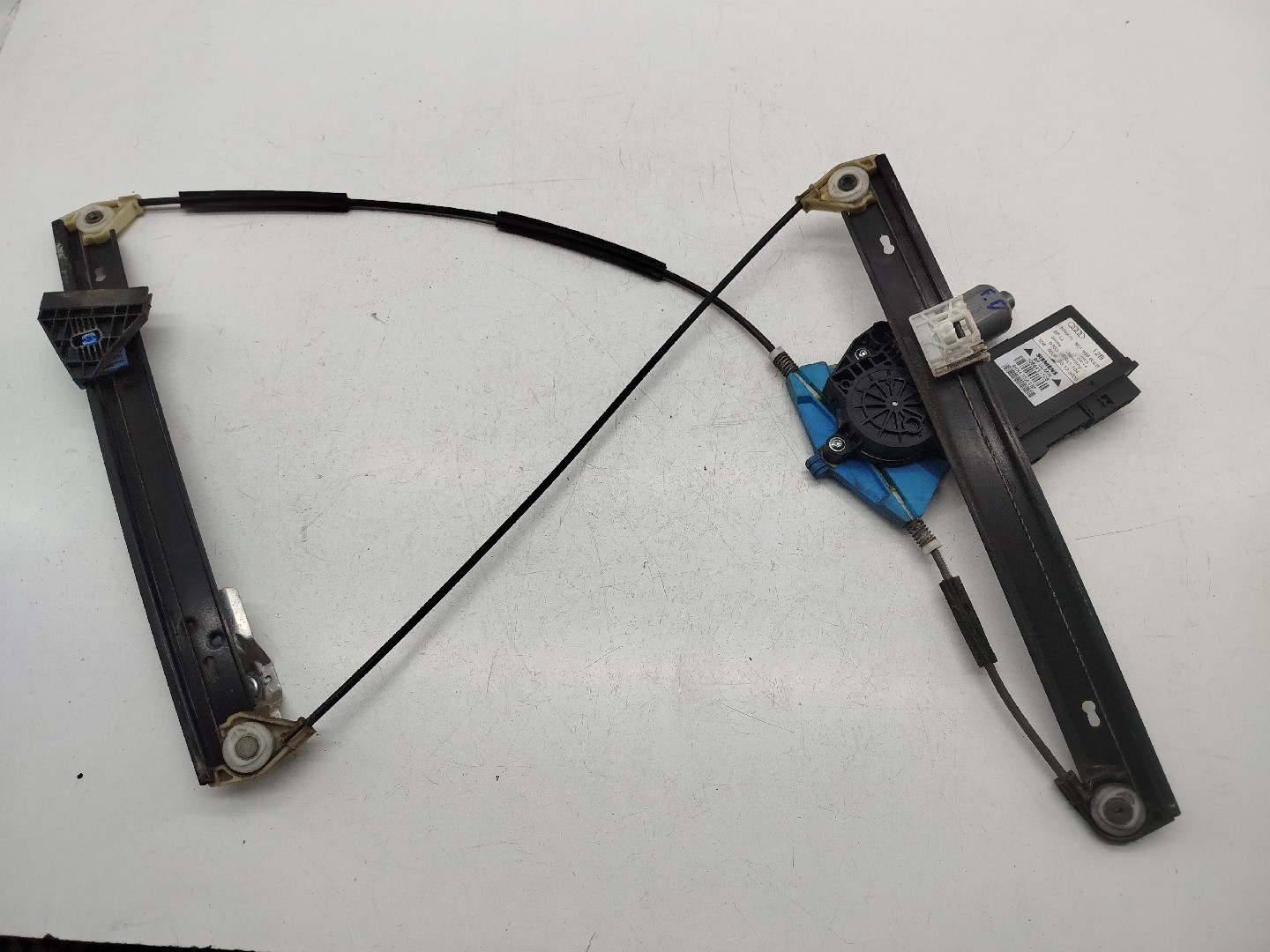 Motor e elevador de vidro frente direito AUDI A4 Avant (8E5, B6) | 00 - 05