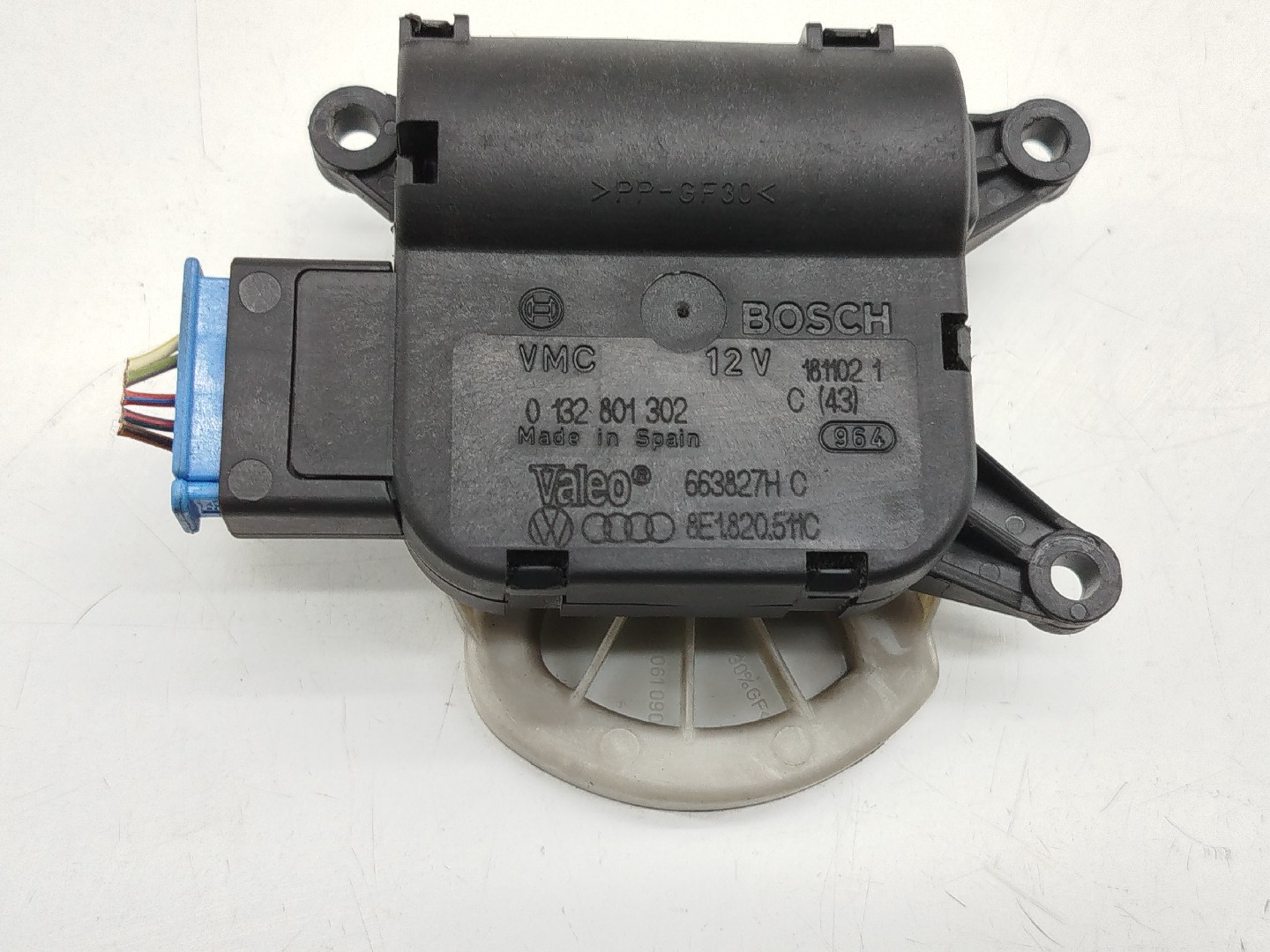 Atuador da Climatizaçao / Sofagem  AUDI A4 Avant (8E5, B6) | 00 - 05