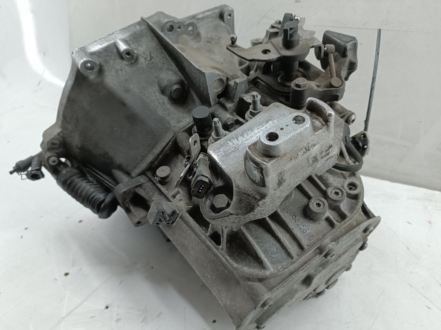 Caixa de Velocidades Manual PEUGEOT 3008 SUV (M_) | 16 -  Imagem-1