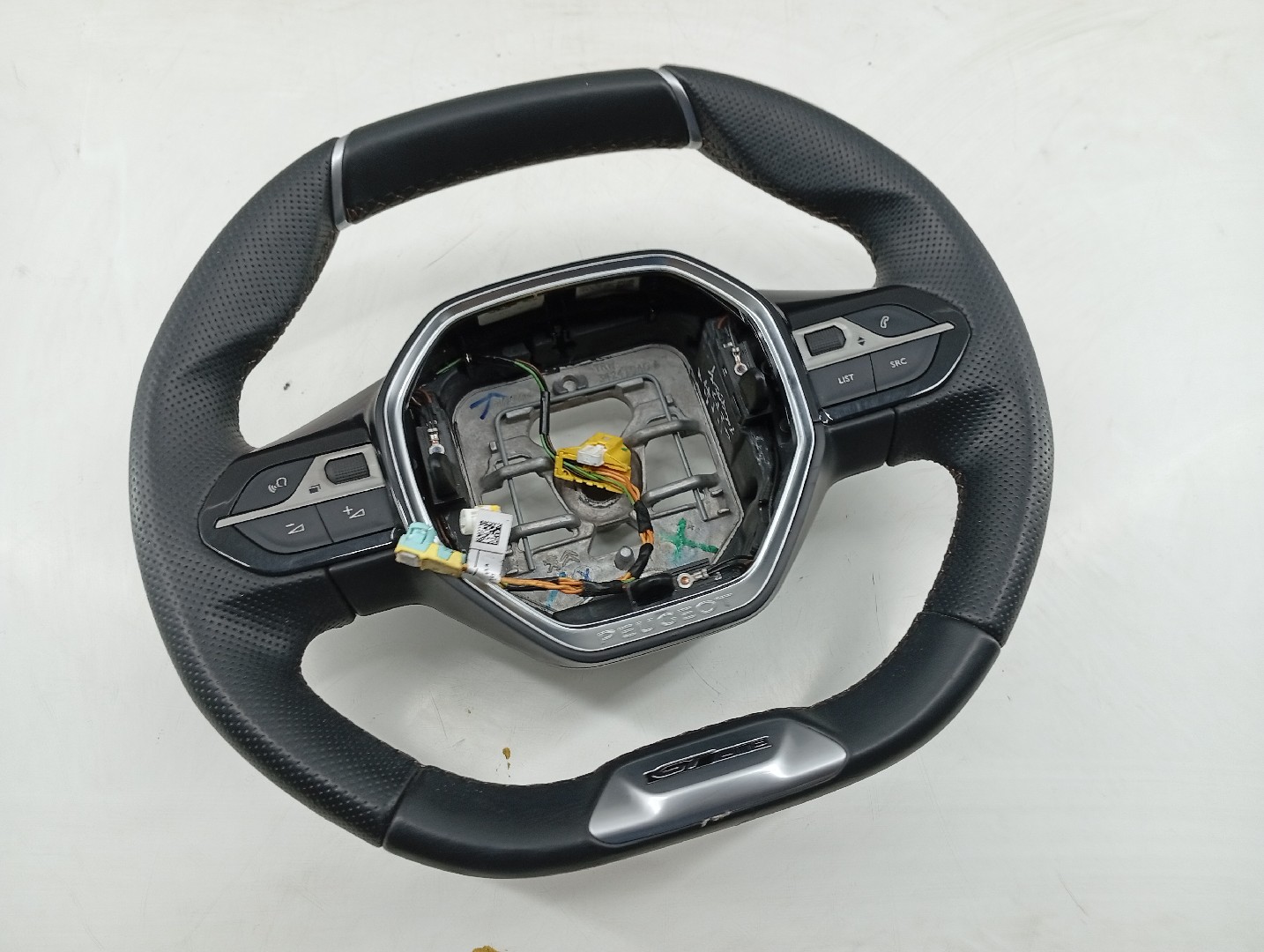 Volante PEUGEOT 3008 SUV (M_) | 16 - 